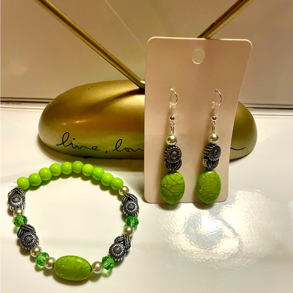 Green Sunflower Earring & Bracelet Set